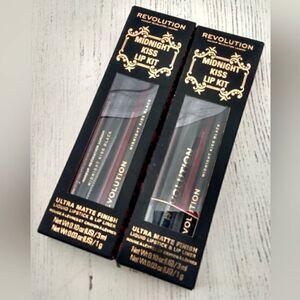 2 Revolution Midnight Kiss Black Matte Lipgloss & Lip Liner New in the box